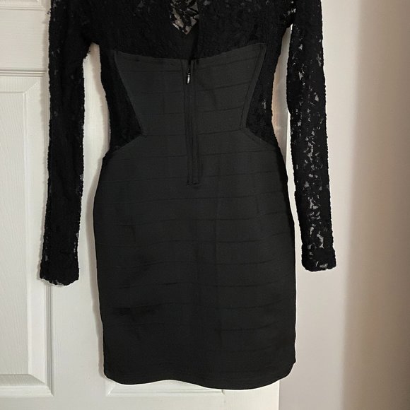 Black lace bandage dress size Small - nice for partying or a date night - Picture 3 of 3